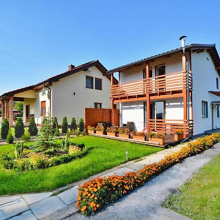 Holiday House With Garden, Lake View, Dabrowica Dabrowica  Экстерьер фото